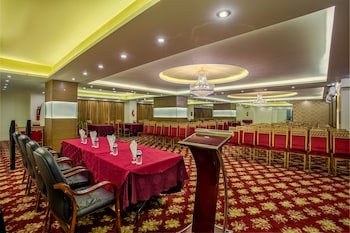 hotel noorjahan grand