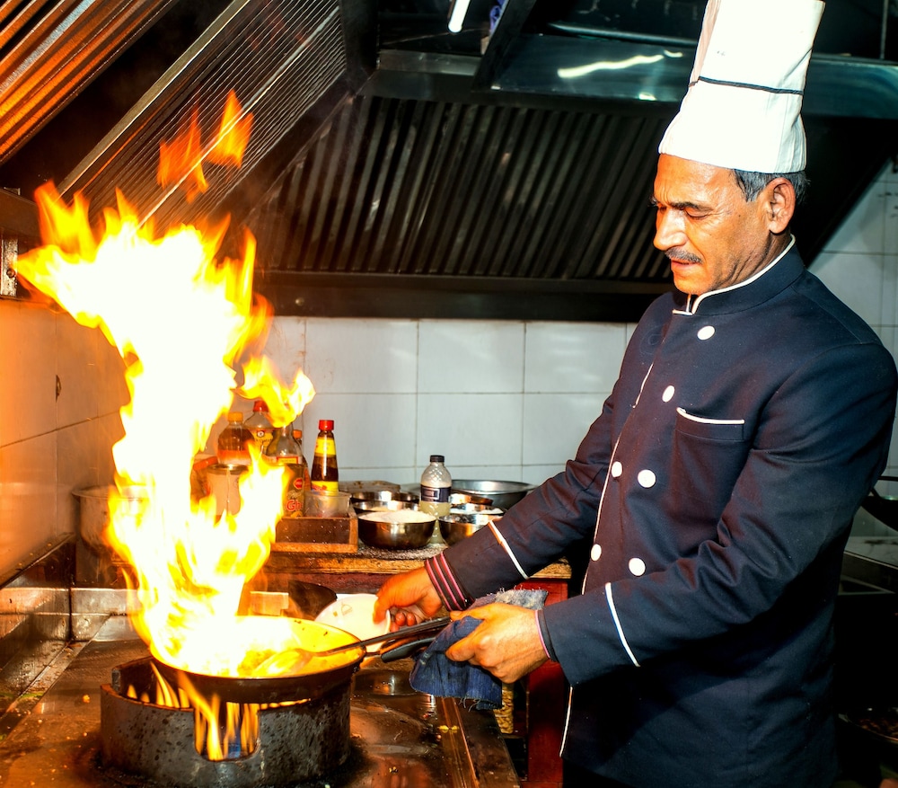 hotel noorjahan grand