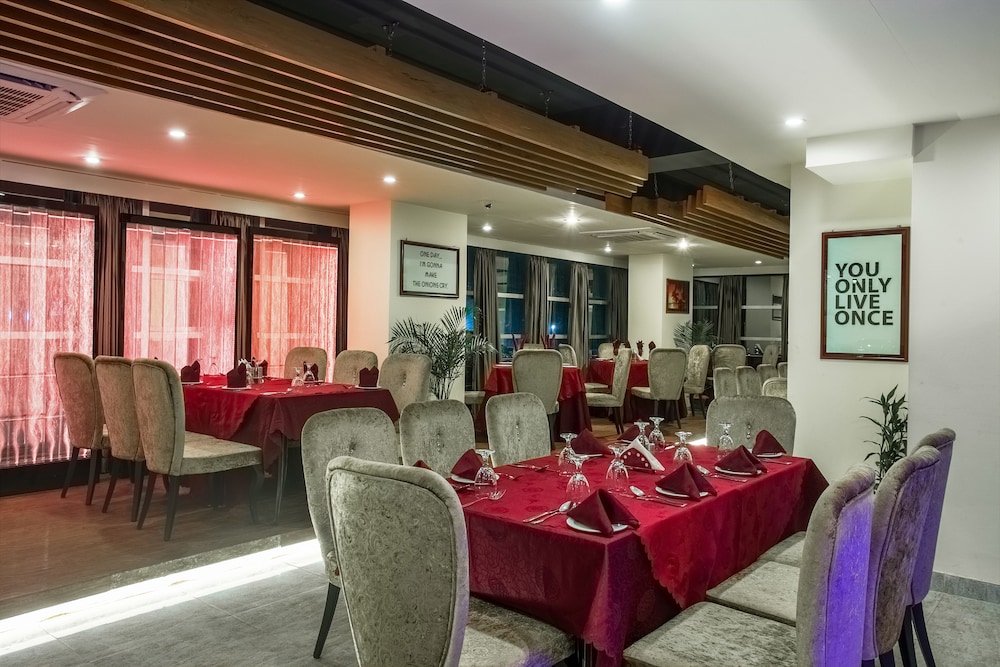 hotel noorjahan grand