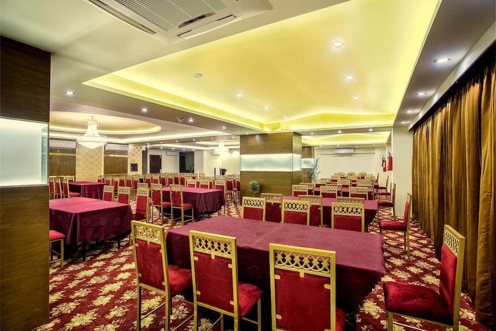 hotel noorjahan grand
