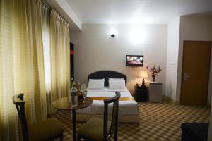 Hotel Holiday Xpress,Kamarpara>>Dhaka,3 star