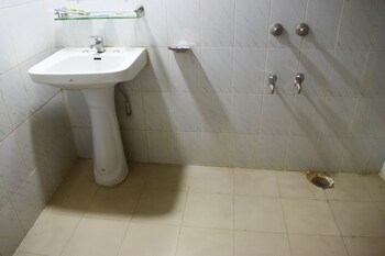 hotel givenci international