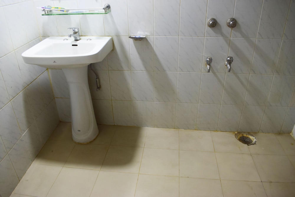 hotel givenci international