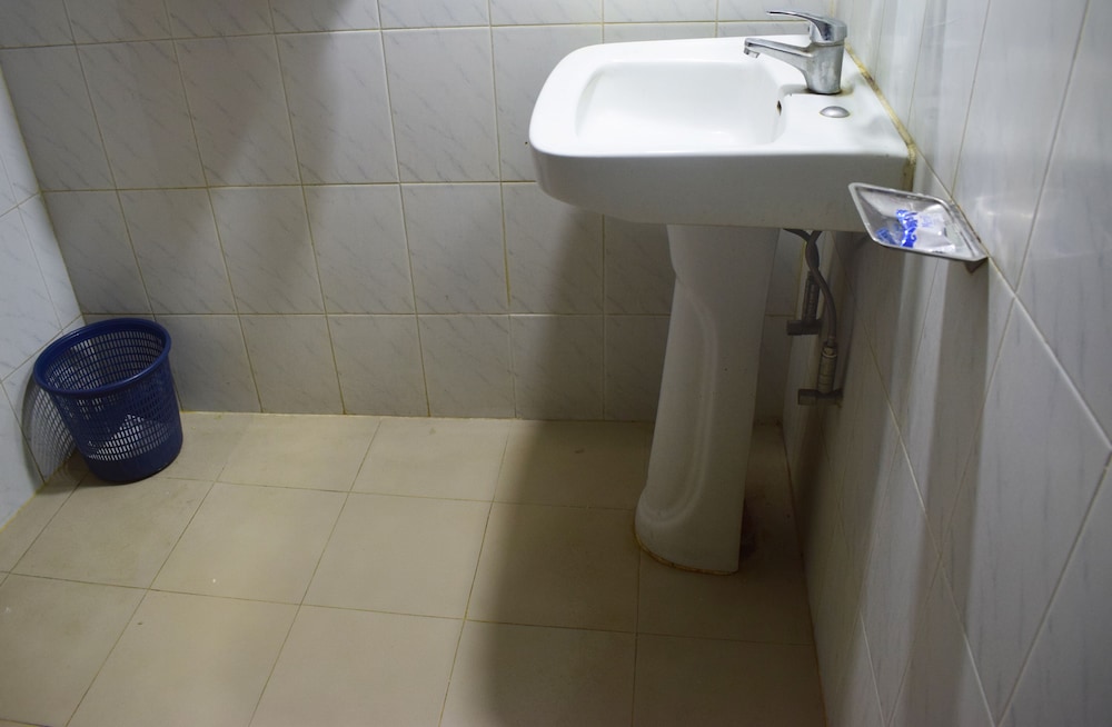 hotel givenci international