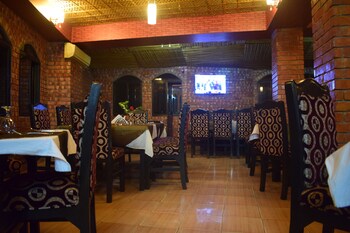 hotel givenci international