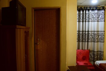 hotel givenci international