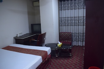 hotel givenci international