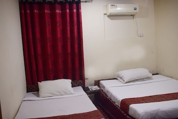 hotel givenci international