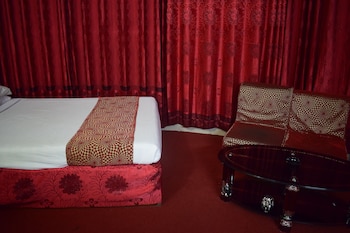 hotel givenci international