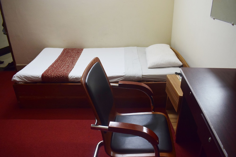 hotel givenci international