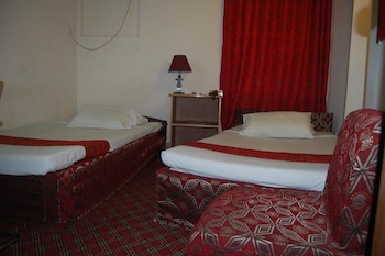 hotel givenci international