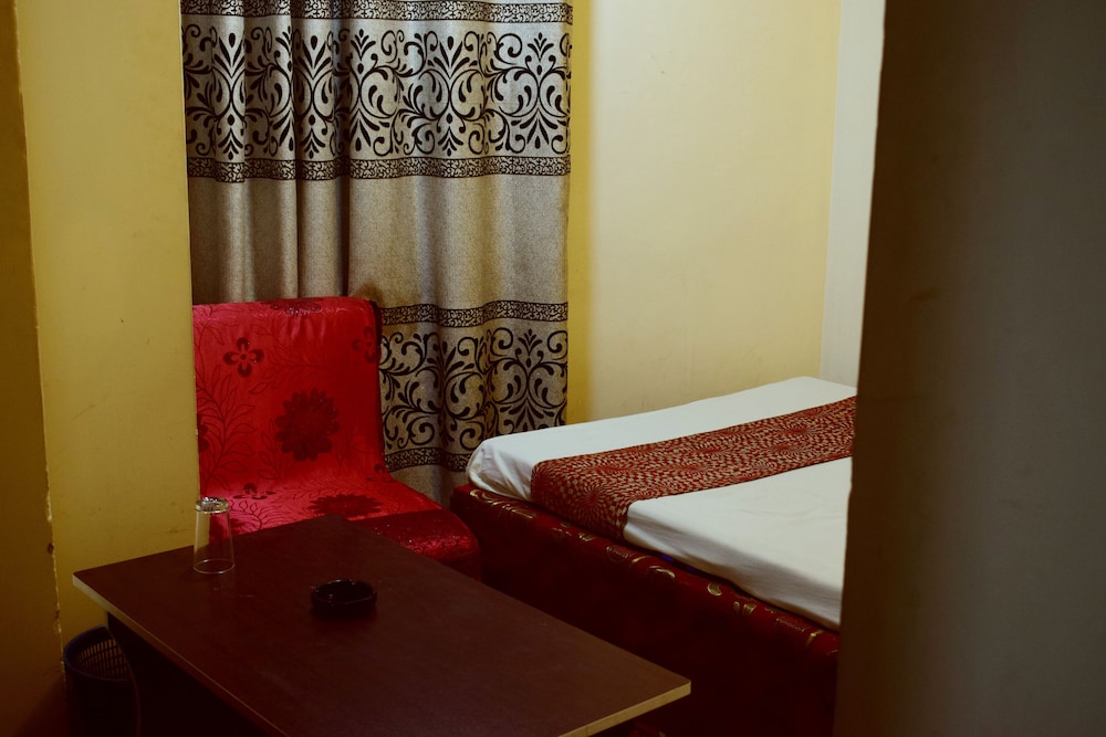 hotel givenci international