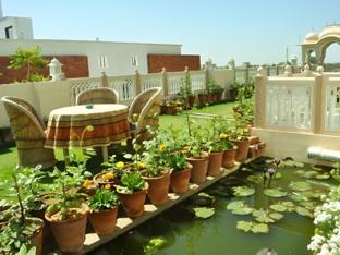 om niwas suite hotel