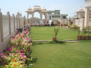 om niwas suite hotel