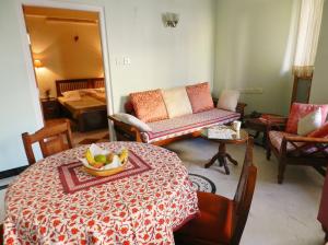 om niwas suite hotel