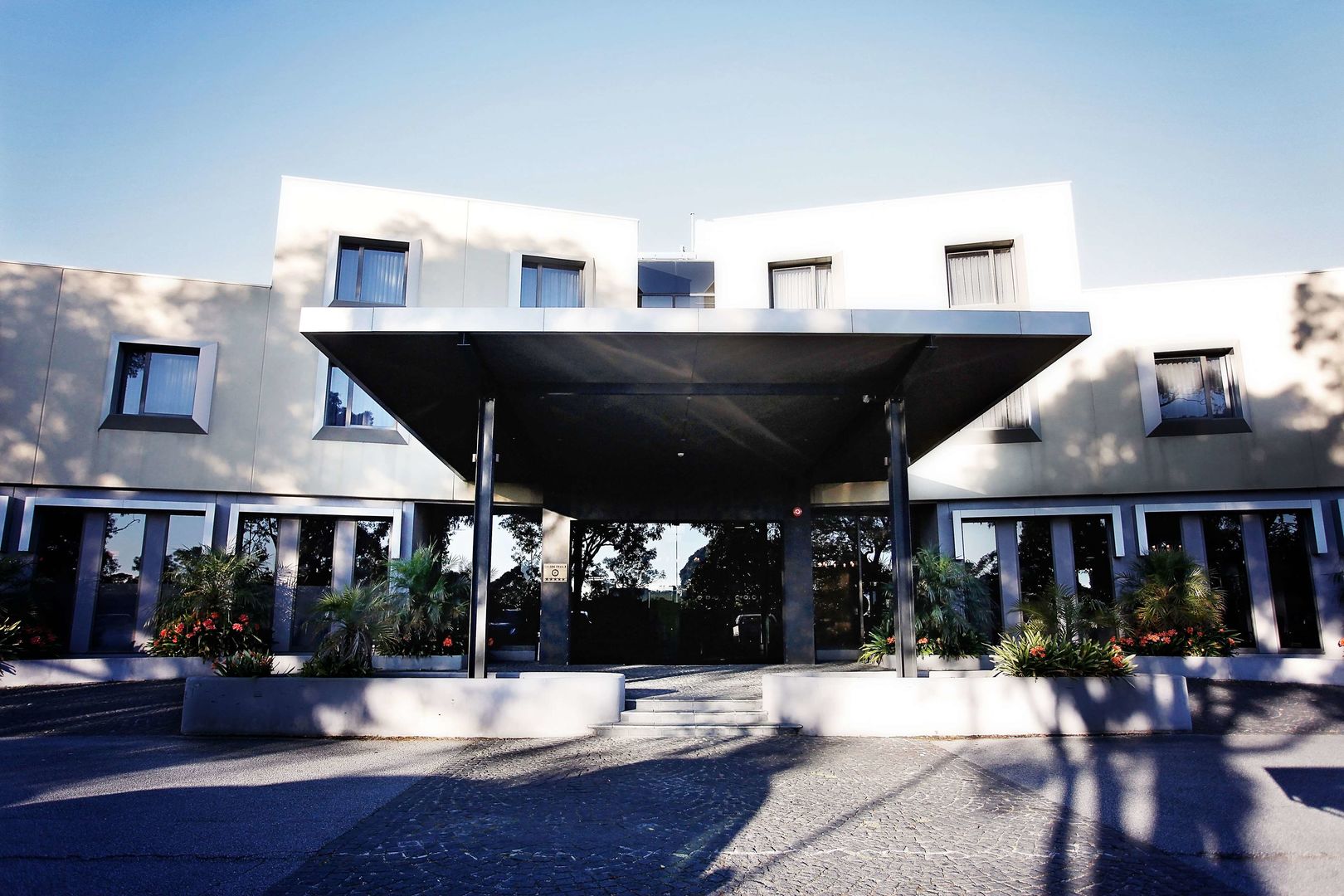 golden pebble hotel