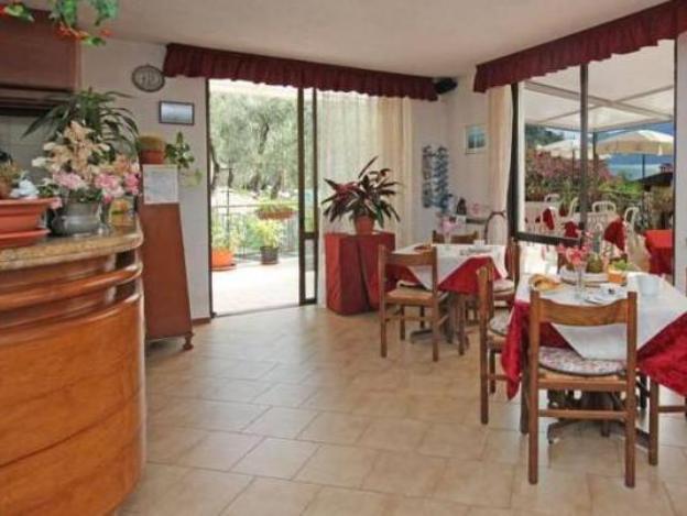 hotel augusta garni