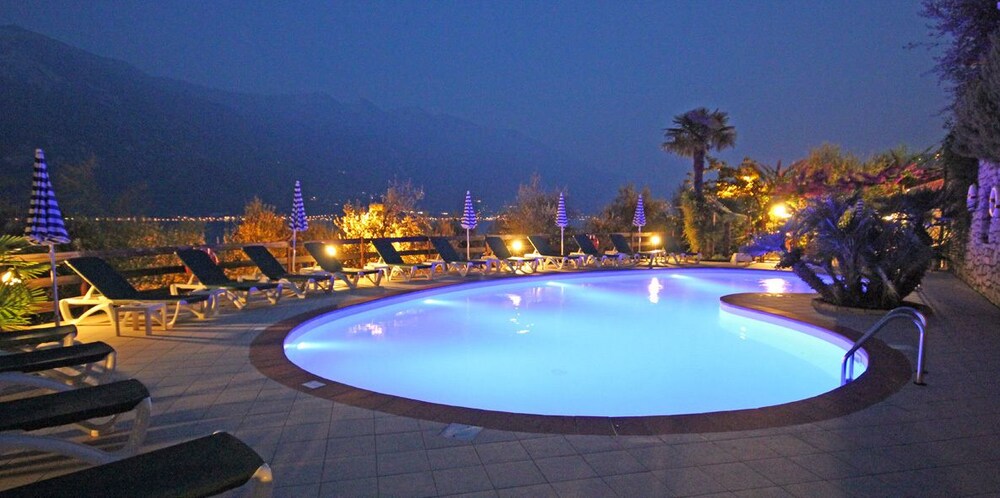 hotel augusta garni