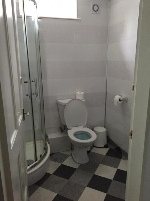 queens guesthouse manchester