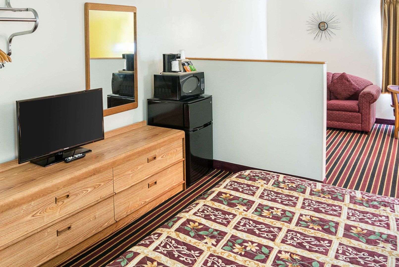 rodeway inn and suites