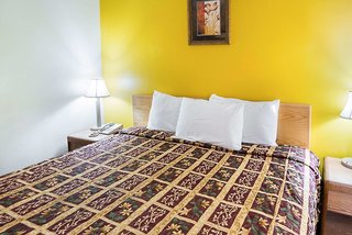 rodeway inn and suites
