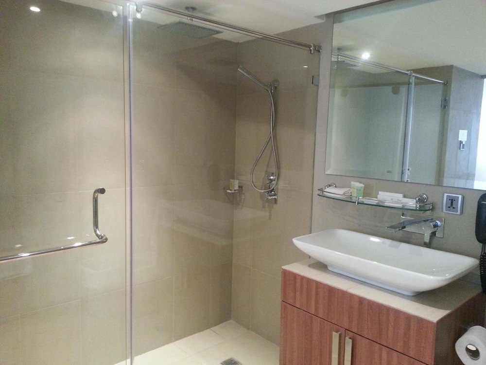 the e hotel makati