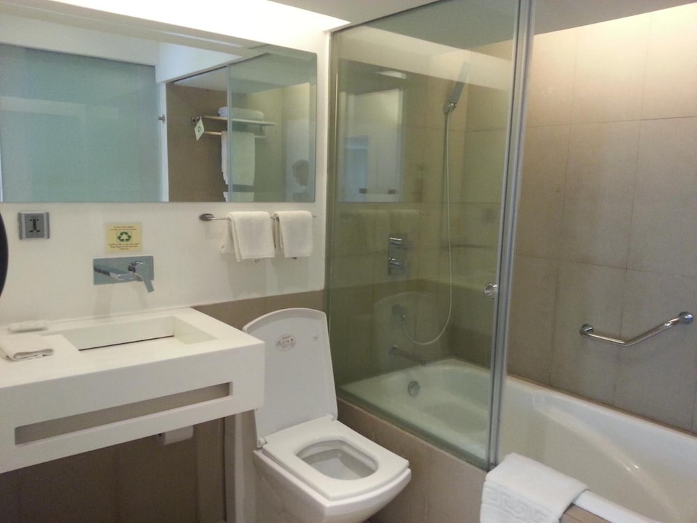 the e hotel makati