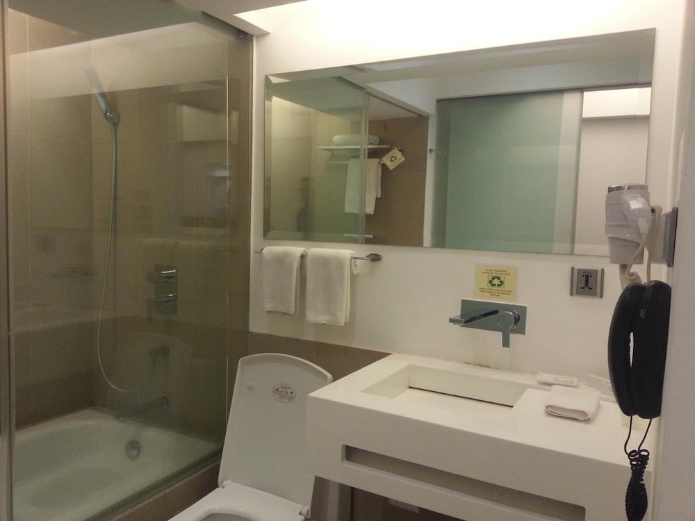 the e hotel makati