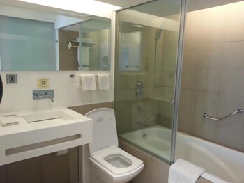 the e hotel makati
