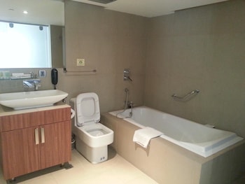 the e hotel makati