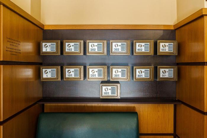 hotel avion self check in