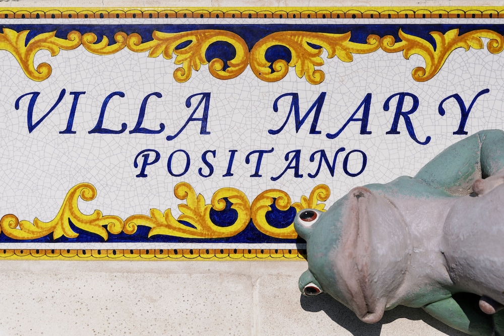 villa mary suites