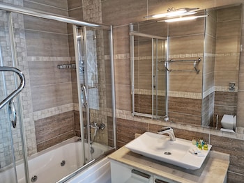 golf royal residence