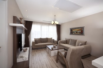 golf royal residence