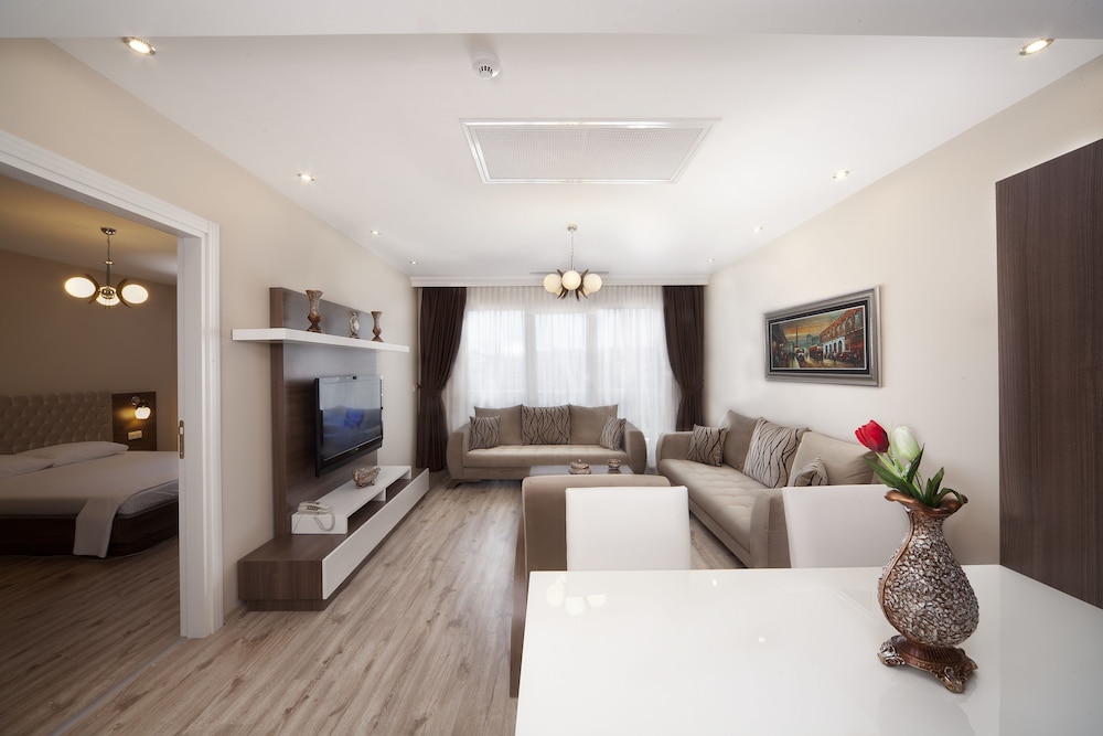 golf royal residence