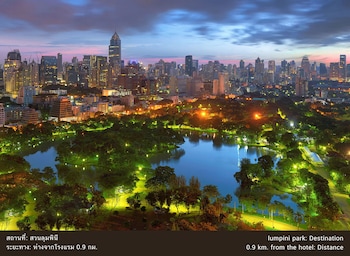 the tarntawan hotel surawong bangkok