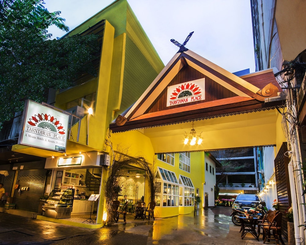 the tarntawan hotel surawong bangkok