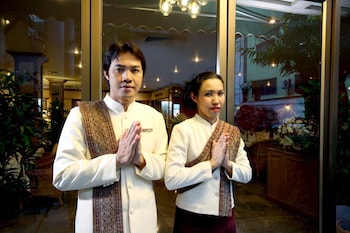 the tarntawan hotel surawong bangkok