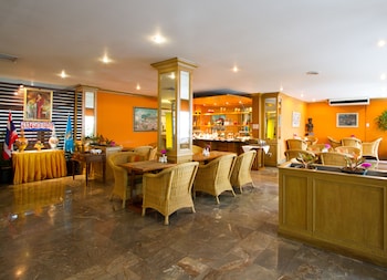 the tarntawan hotel surawong bangkok