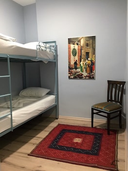 cheers vintage hostel