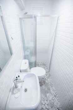 cheers vintage hostel