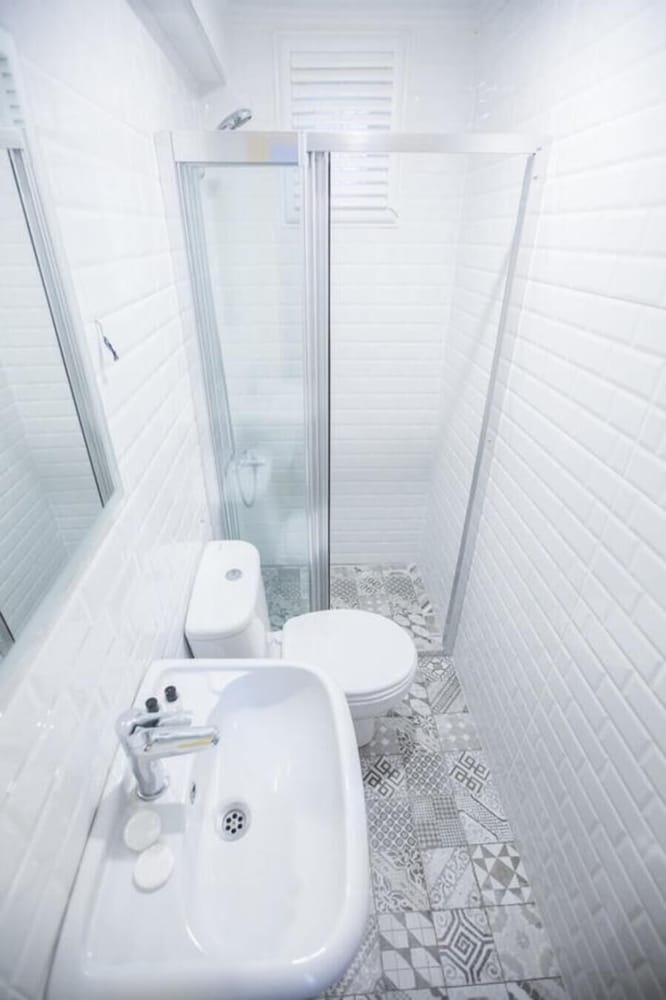 cheers vintage hostel