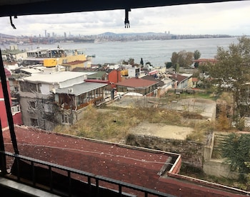 cheers vintage hostel