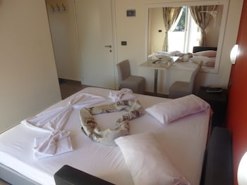 Hotel-Img