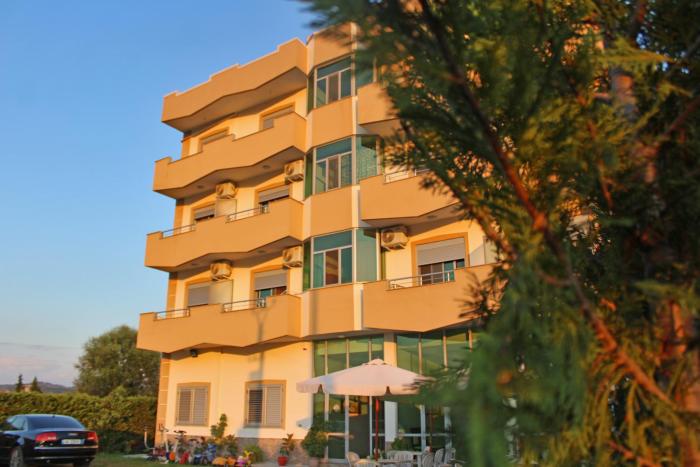 gurguri hotel