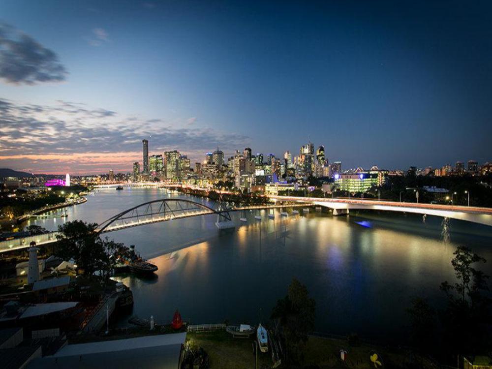 river plaza apartments