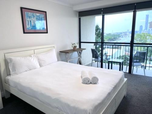 river plaza apartments