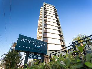 river plaza apartments