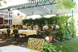 Stasta,Perchtoldsdorf>>Liesing,3 star