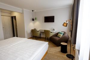 Stasta,Perchtoldsdorf>>Liesing,3 star